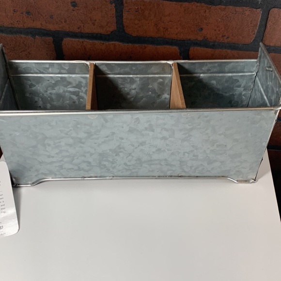 Rae Dunn PENCILS and PENS holder - Picture 7 of 11